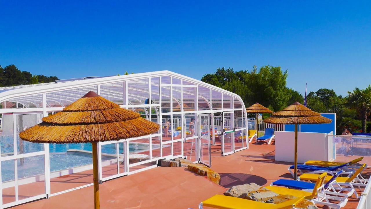 Camping Les Brillas Les Moutiers Екстериор снимка