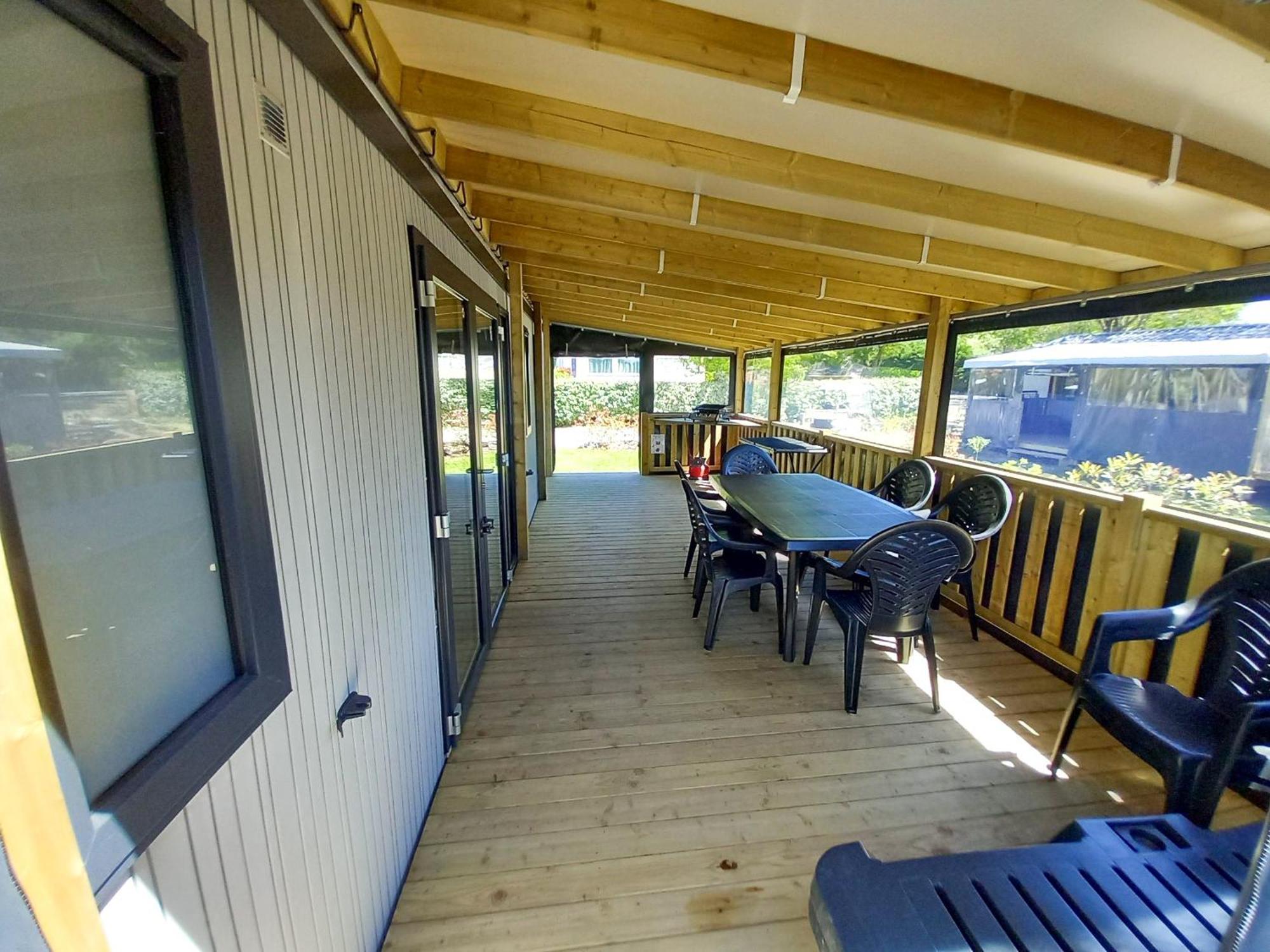 Camping Les Brillas Les Moutiers Екстериор снимка