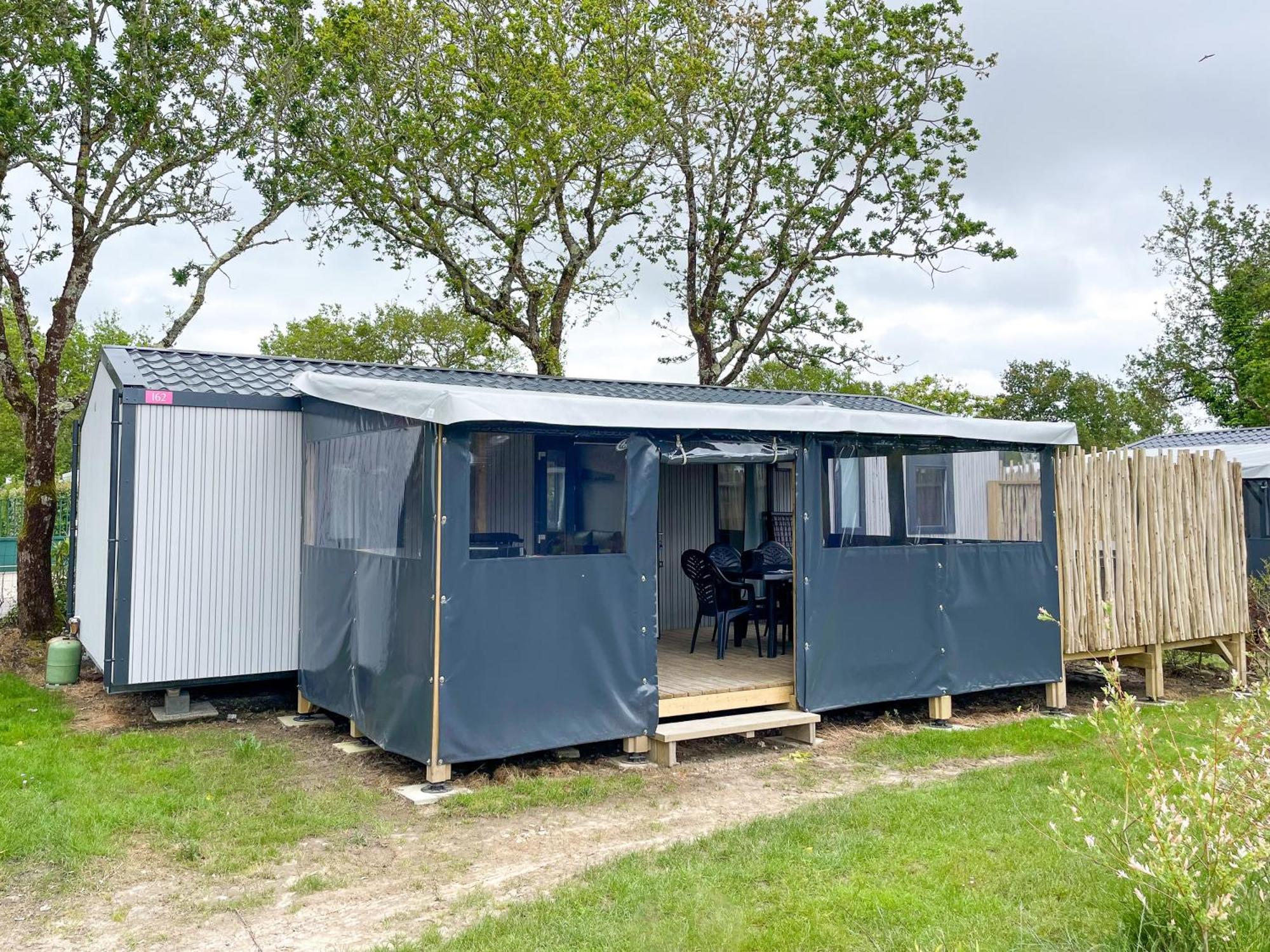 Camping Les Brillas Les Moutiers Екстериор снимка